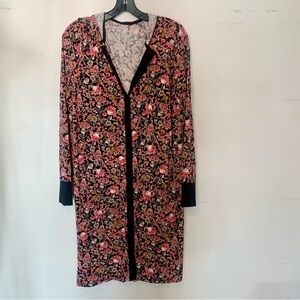 Cuddl Duds Softwear black floral stretch hooded button front cardigan / Robe M